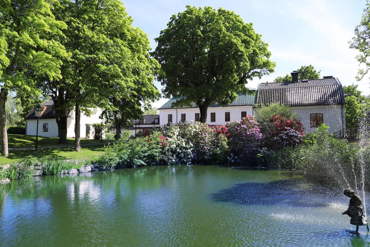 Haringe Slott Hotel Vasterhaninge Exterior photo