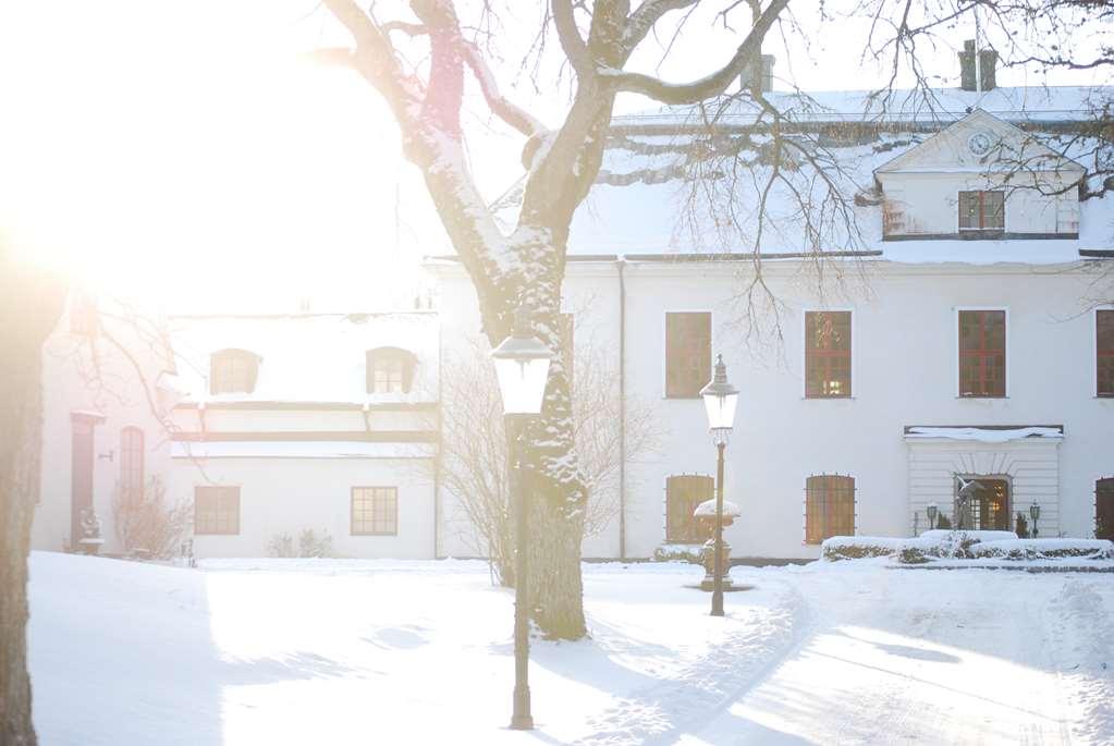 Haringe Slott Hotel Vasterhaninge Exterior photo